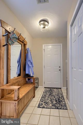 220 WINDING HILL DR, Lancaster, PA 17601