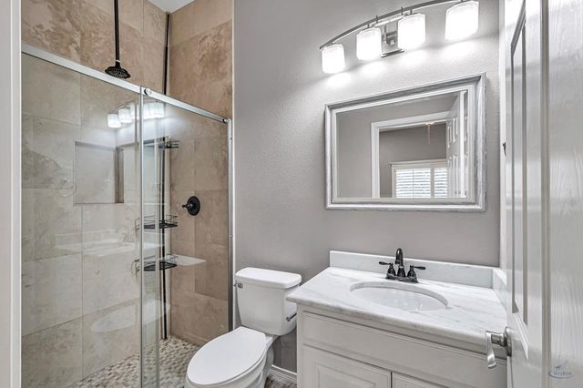 1907 N Fairgrounds Rd, Midland, TX 79705