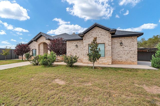 1907 N Fairgrounds Rd, Midland, TX 79705