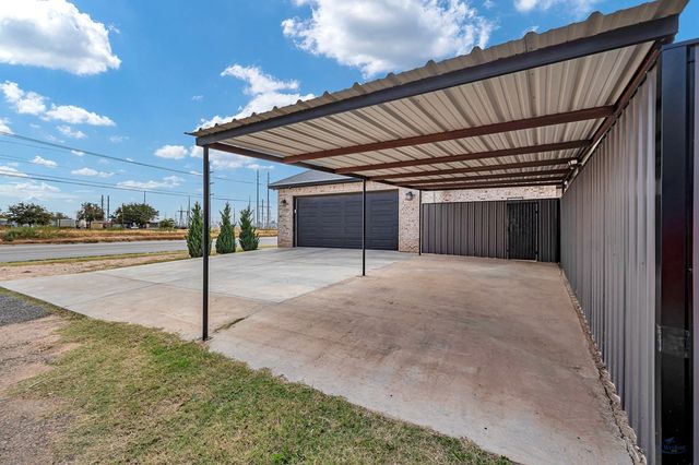 1907 N Fairgrounds Rd, Midland, TX 79705