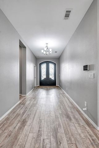 1907 N Fairgrounds Rd, Midland, TX 79705