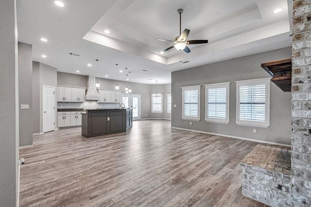 1907 N Fairgrounds Rd, Midland, TX 79705