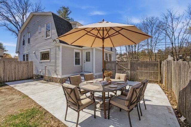 32 Harkaway Rd 32, North Andover, MA 01845