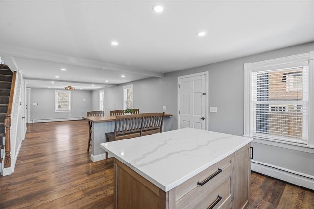 32 Harkaway Rd 32, North Andover, MA 01845