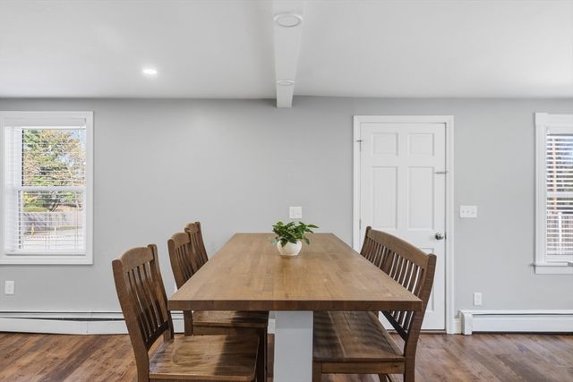 32 Harkaway Rd 32, North Andover, MA 01845