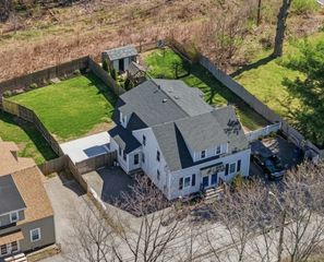 32 Harkaway Rd 32, North Andover, MA 01845