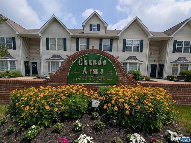 4 Chanda Court, Clifton, NJ 07012