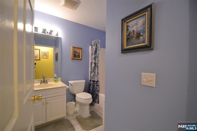 4 Chanda Court, Clifton, NJ 07012