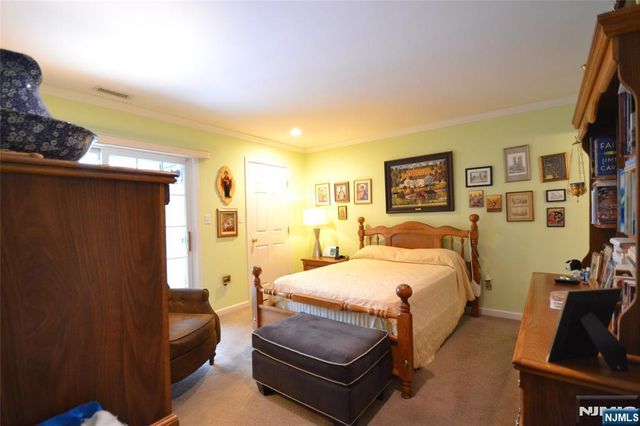 4 Chanda Court, Clifton, NJ 07012