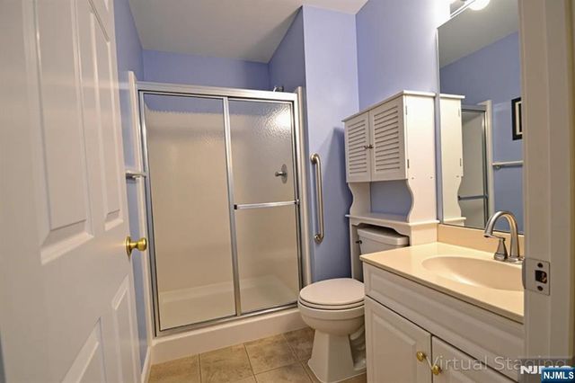 4 Chanda Court, Clifton, NJ 07012