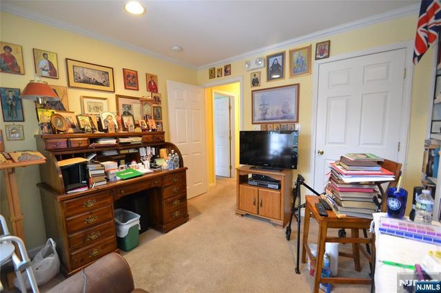 4 Chanda Court, Clifton, NJ 07012