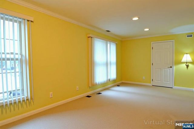 4 Chanda Court, Clifton, NJ 07012