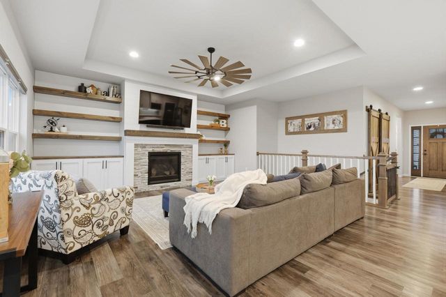 6071 Shooting Star Court, Mcfarland, WI 53558