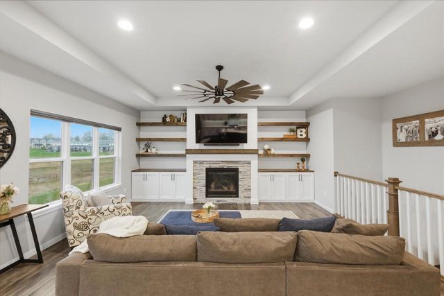 6071 Shooting Star Court, Mcfarland, WI 53558
