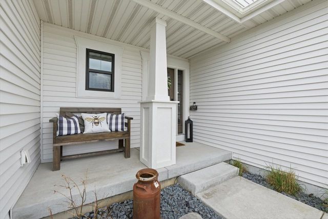 6071 Shooting Star Court, Mcfarland, WI 53558