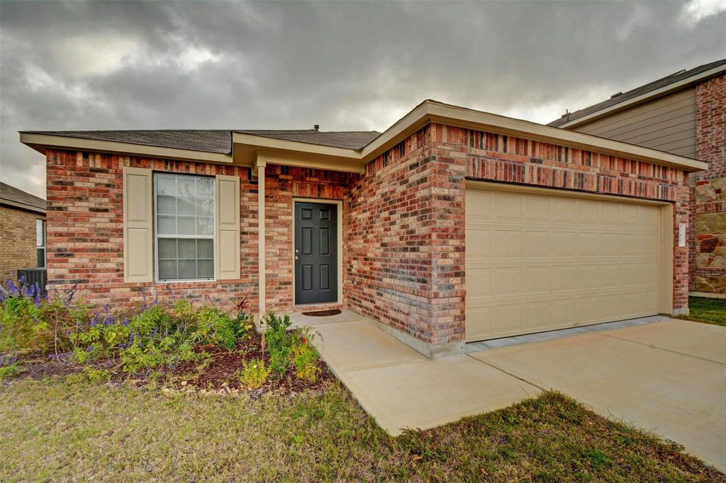 195 Sundown Ave, Buda, TX 78610