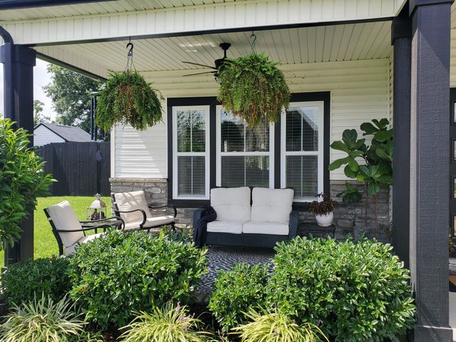 290 Crusaw Dr, Clarksville, TN 37043