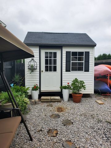 290 Crusaw Dr, Clarksville, TN 37043