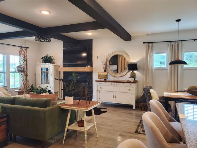 290 Crusaw Dr, Clarksville, TN 37043