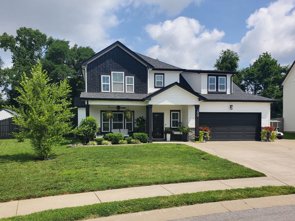 290 Crusaw Dr, Clarksville, TN 37043