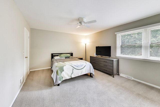 1207 W Thomas Street, Arlington Heights, IL 60004
