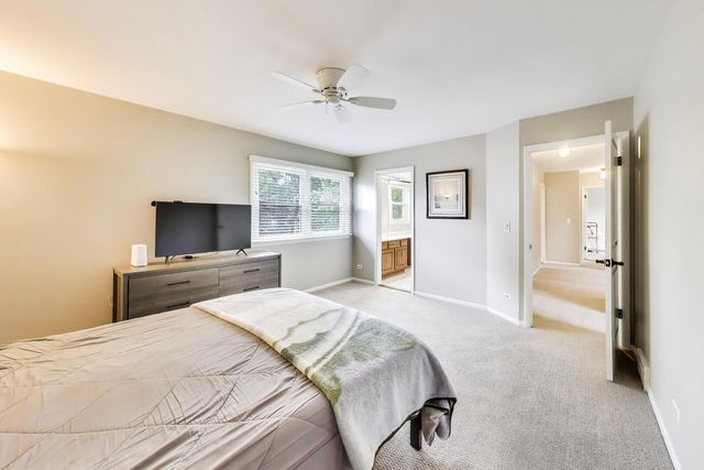 1207 W Thomas Street, Arlington Heights, IL 60004