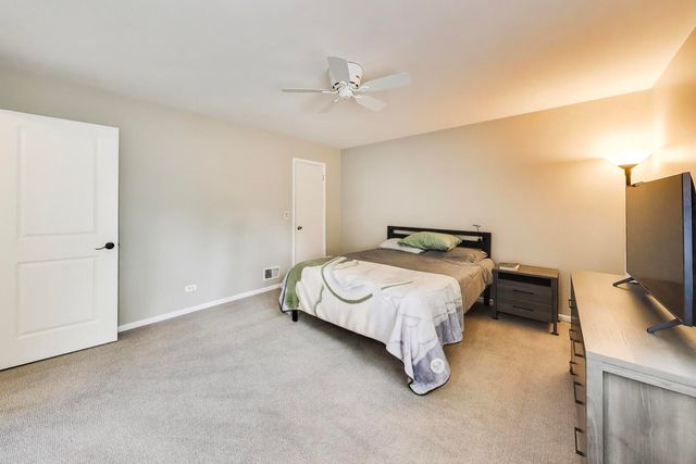 1207 W Thomas Street, Arlington Heights, IL 60004