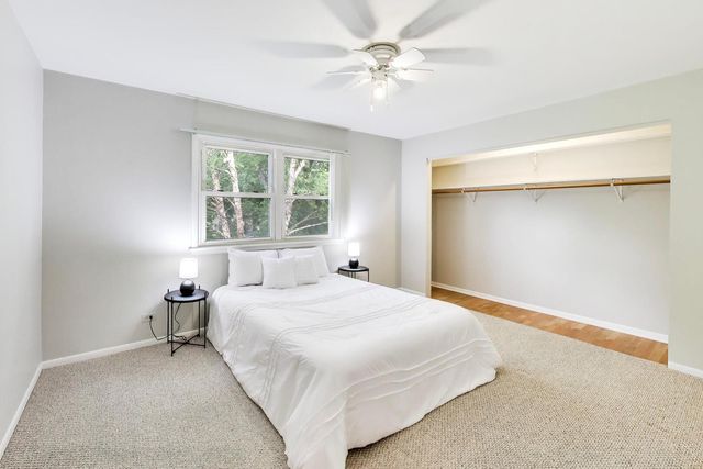 1207 W Thomas Street, Arlington Heights, IL 60004