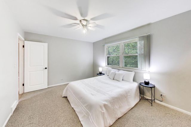 1207 W Thomas Street, Arlington Heights, IL 60004