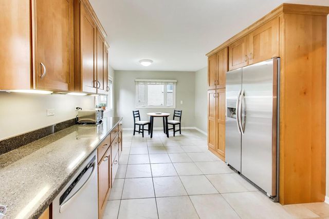 1207 W Thomas Street, Arlington Heights, IL 60004