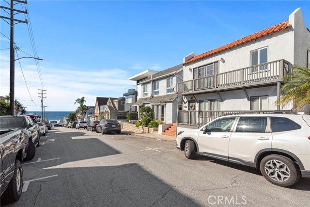 303 28th Street, Hermosa Beach, CA 90254