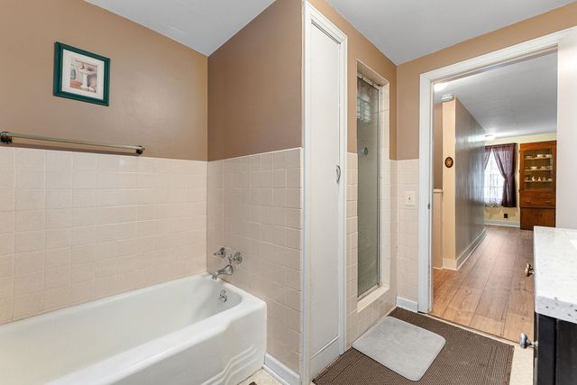 19 Woodlawn Road, Burlington, VT 05408