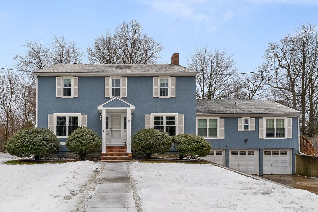 19 Woodlawn Road, Burlington, VT 05408