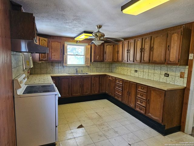29 Green Cedar Rd., Boerne, TX 78006