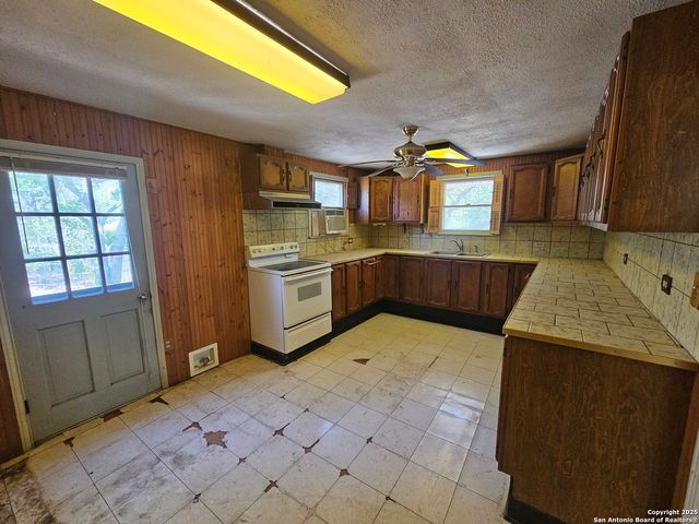29 Green Cedar Rd., Boerne, TX 78006