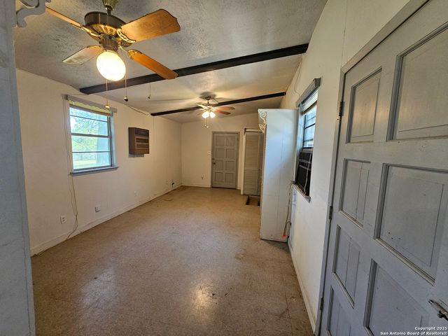 29 Green Cedar Rd., Boerne, TX 78006