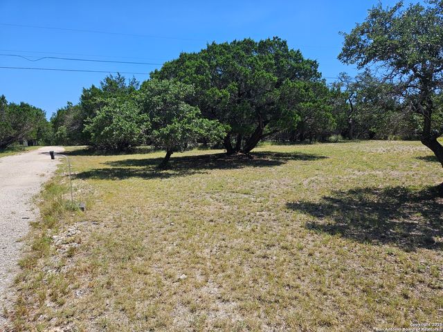29 Green Cedar Rd., Boerne, TX 78006