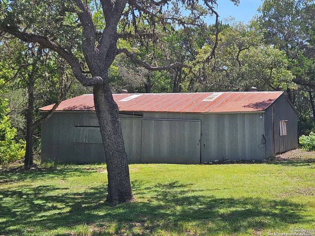 29 Green Cedar Rd., Boerne, TX 78006