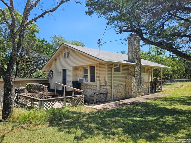 29 Green Cedar Rd., Boerne, TX 78006