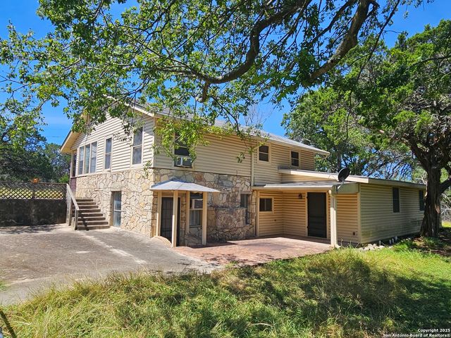 29 Green Cedar Rd., Boerne, TX 78006