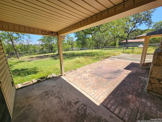 29 Green Cedar Rd., Boerne, TX 78006