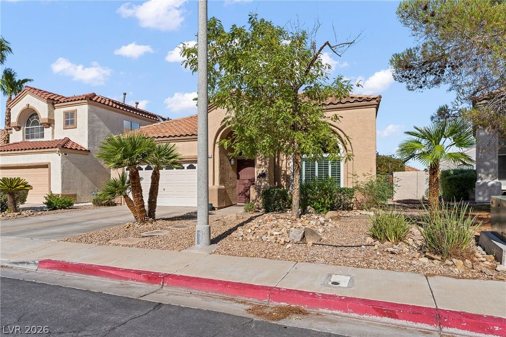 1692 Mountain Song Court, Henderson, NV 89074 — photo 2