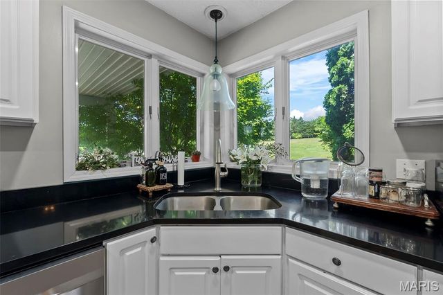 4765 Quail Run Road, Farmington, MO 63640