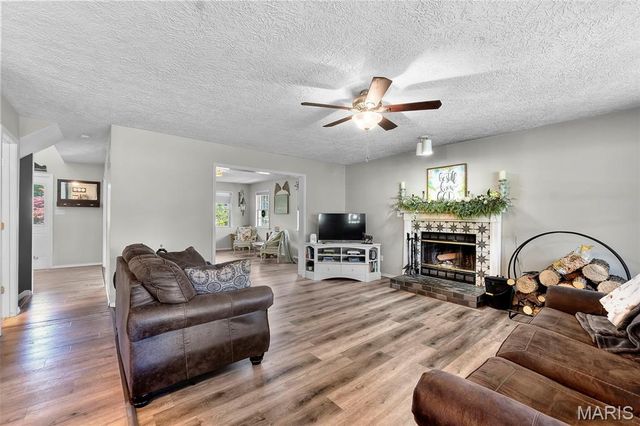 4765 Quail Run Road, Farmington, MO 63640