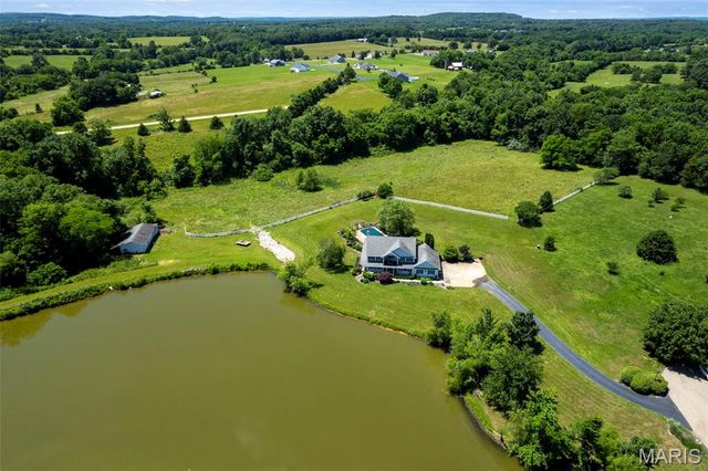 4765 Quail Run Road, Farmington, MO 63640