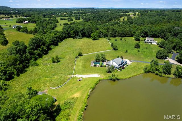 4765 Quail Run Road, Farmington, MO 63640