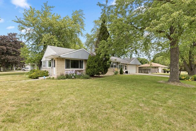 8024 N 62nd STREET, Brown Deer, WI 53223