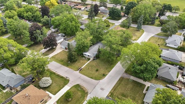 8024 N 62nd STREET, Brown Deer, WI 53223