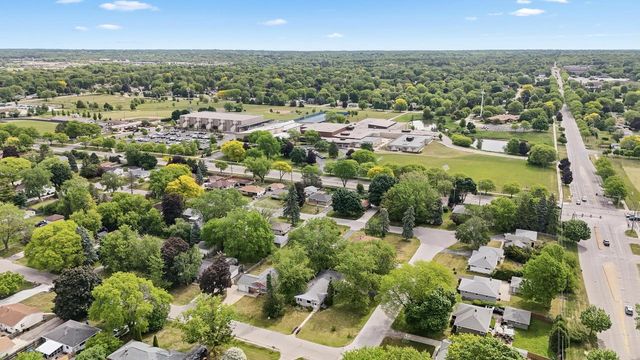 8024 N 62nd STREET, Brown Deer, WI 53223