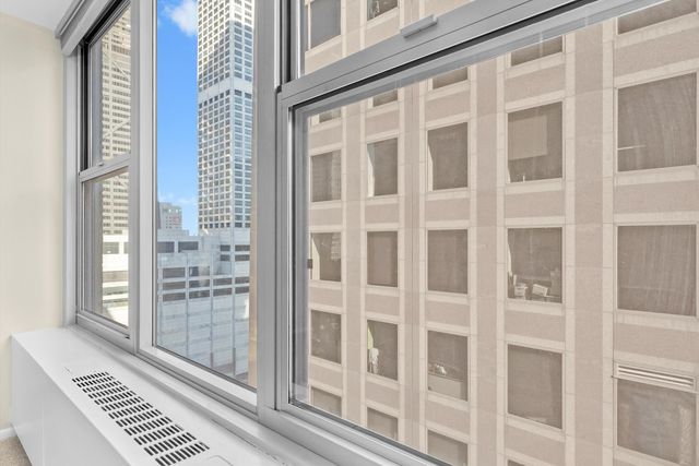 777 N Michigan Avenue 2202, Chicago, IL 60611